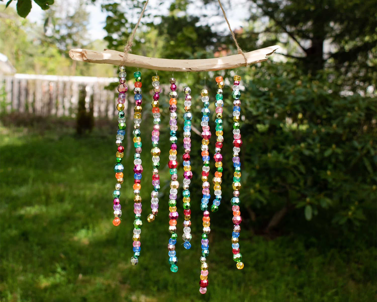 Sparkling wind chimes with pearls